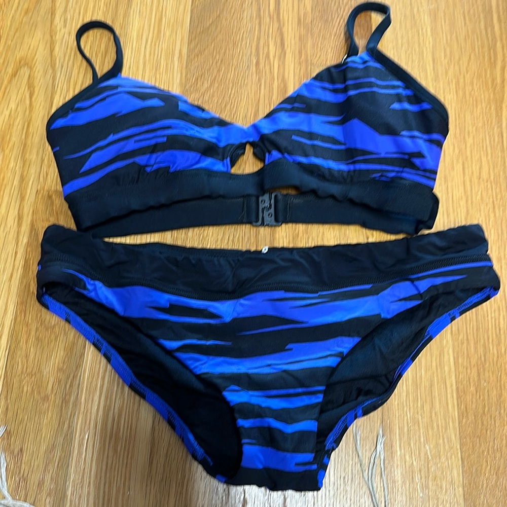 Seafolly Australian brand sporty bathing suit Size 8 AUS, like 6 US